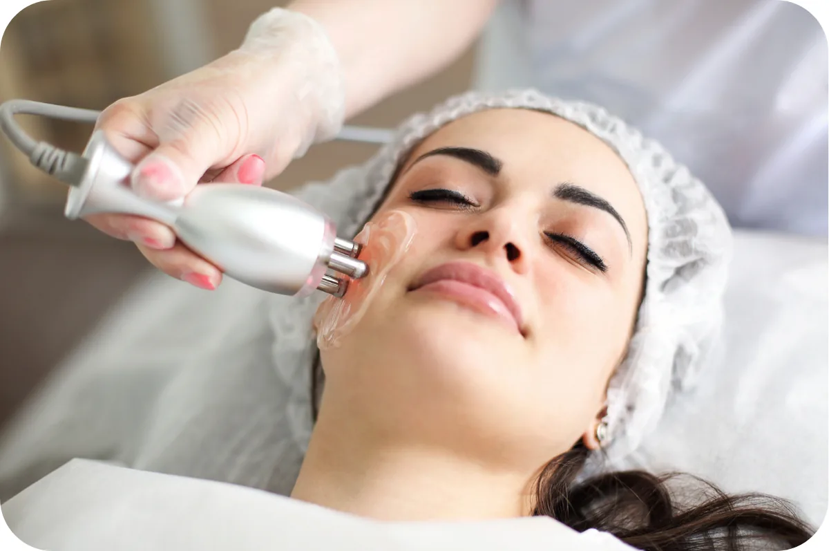 Limpieza facial profunda en Divay Estética, Los Olivos